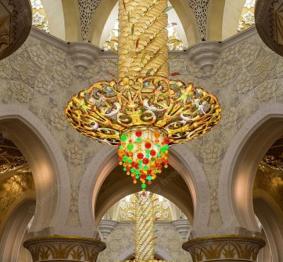 magnificent-interior-sheikh-zayed-grand-mosque-abu-dhabi_552127-2256